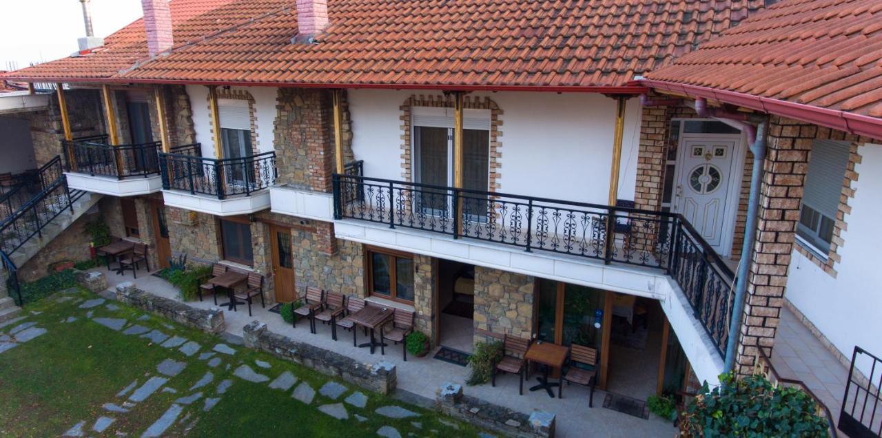 Appartamento Spitiko Káto Loutrákion Esterno foto